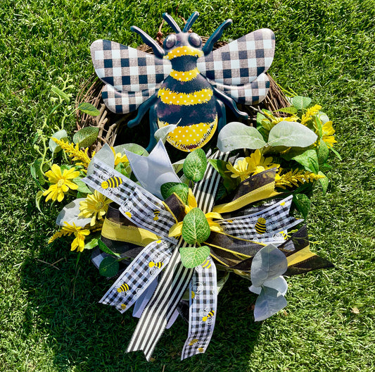 Yellow Bee Grapevine Wreath