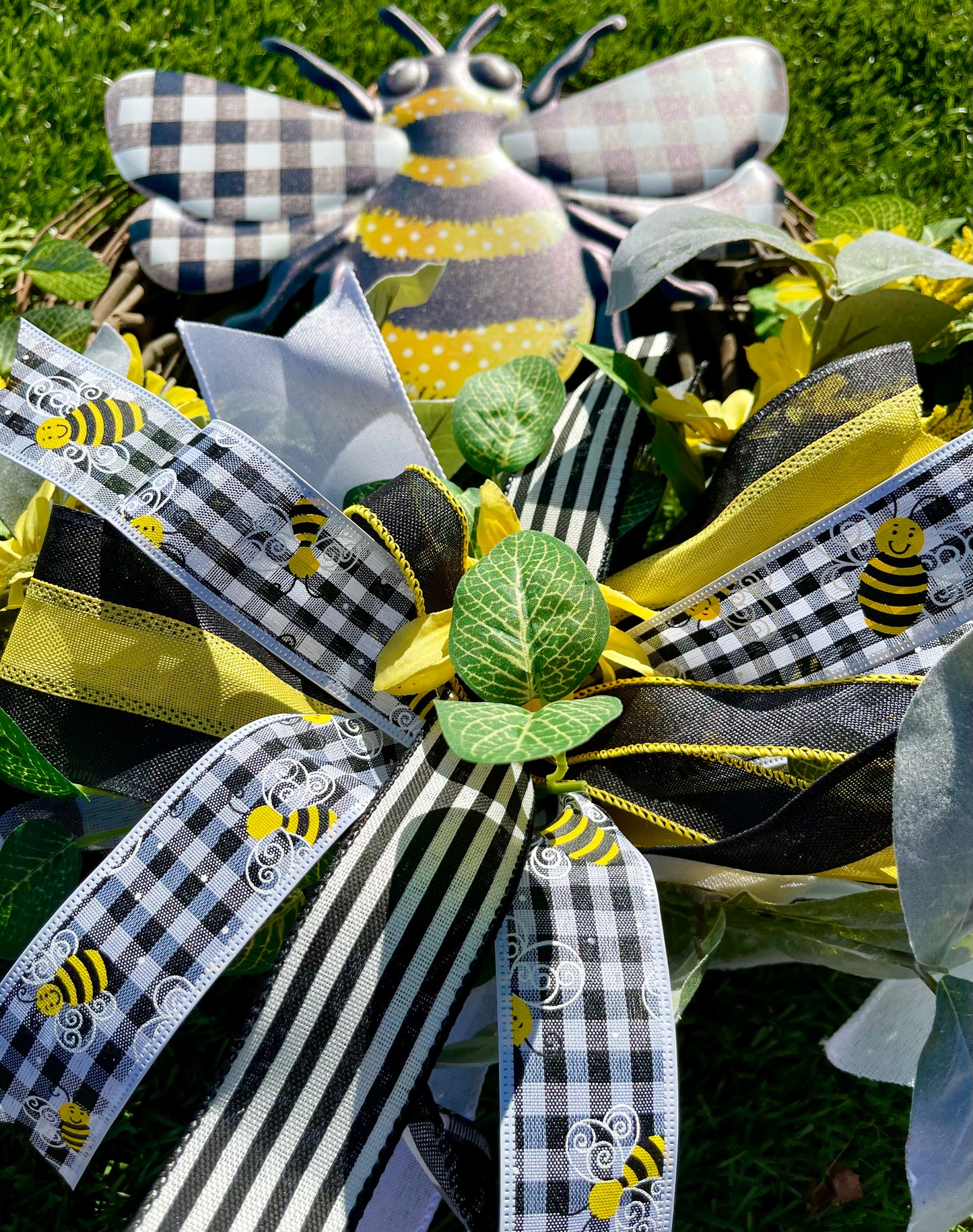 Yellow Bee Grapevine Wreath